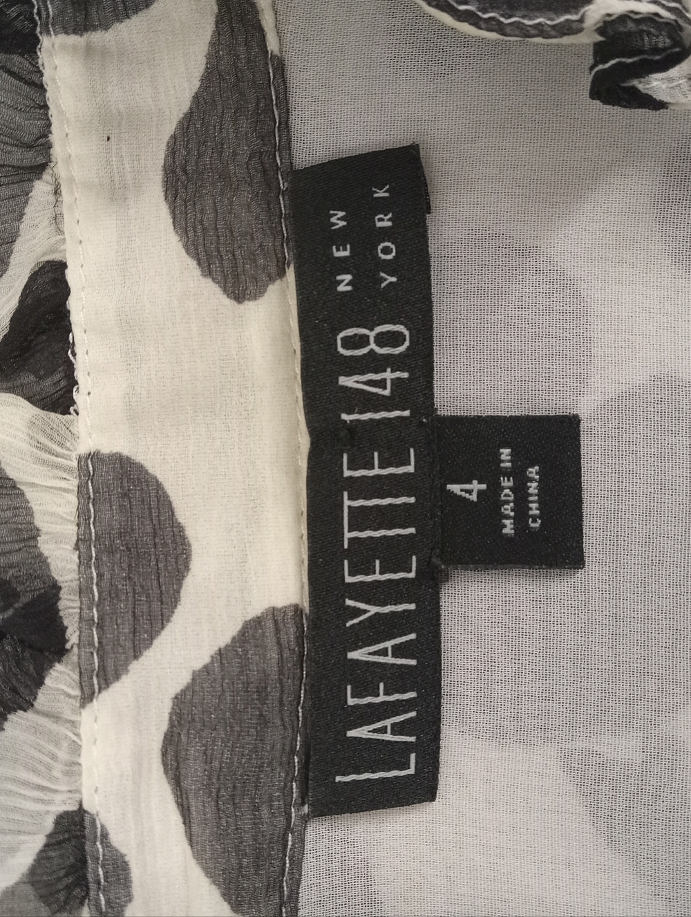Lafayette 148 Gray & White Floral Ruffle Short-Sleeve Blouse Size 4 - Picture 2 of 11